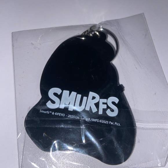 Smurfette Keychain – Official Smurfs 2025 Rubber Key Ring - Picture 2 of 2